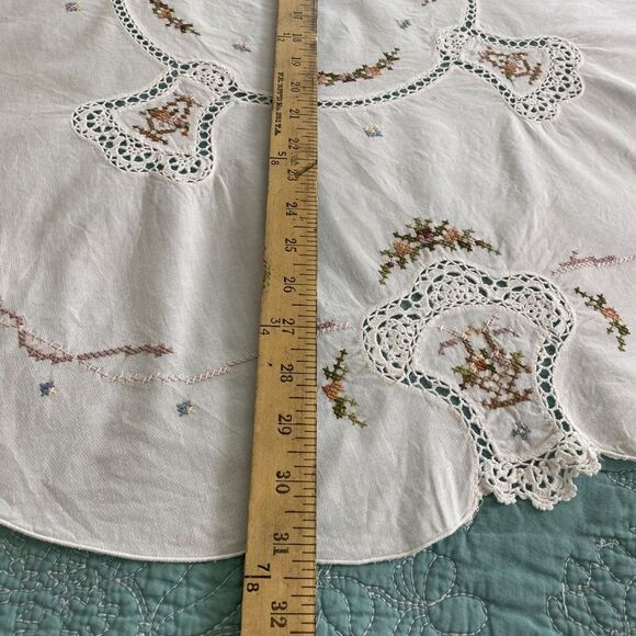Vtg Tablecloth and Runner crochet embroidered cross stitch - Picture 2 of 8